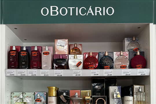 O Boticário perfume display at Brazmarket